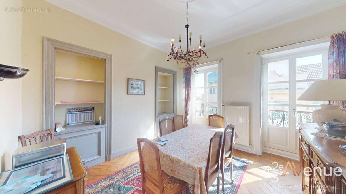 Appartement à SAINT-ETIENNE