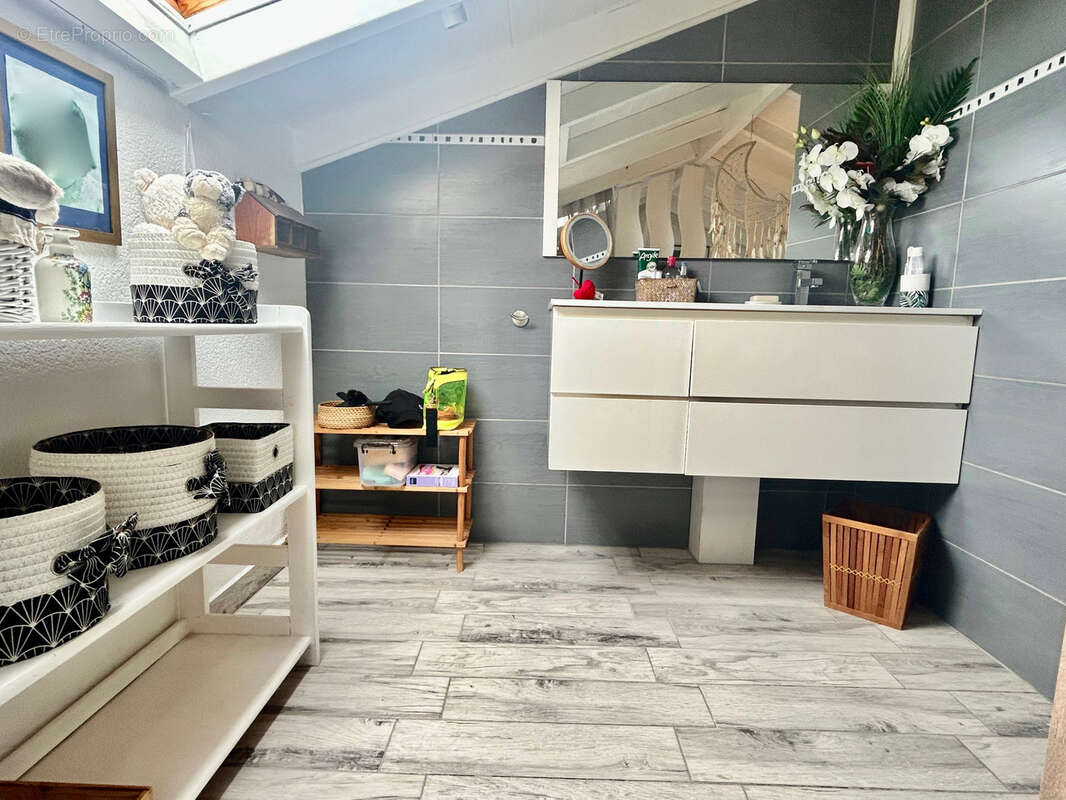 Appartement à BAIE-MAHAULT