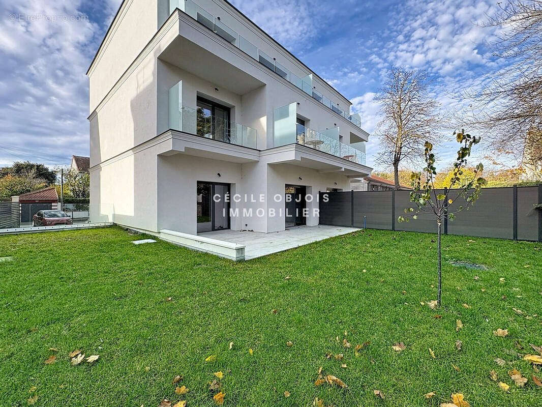 Appartement à SAINT-MAUR-DES-FOSSES