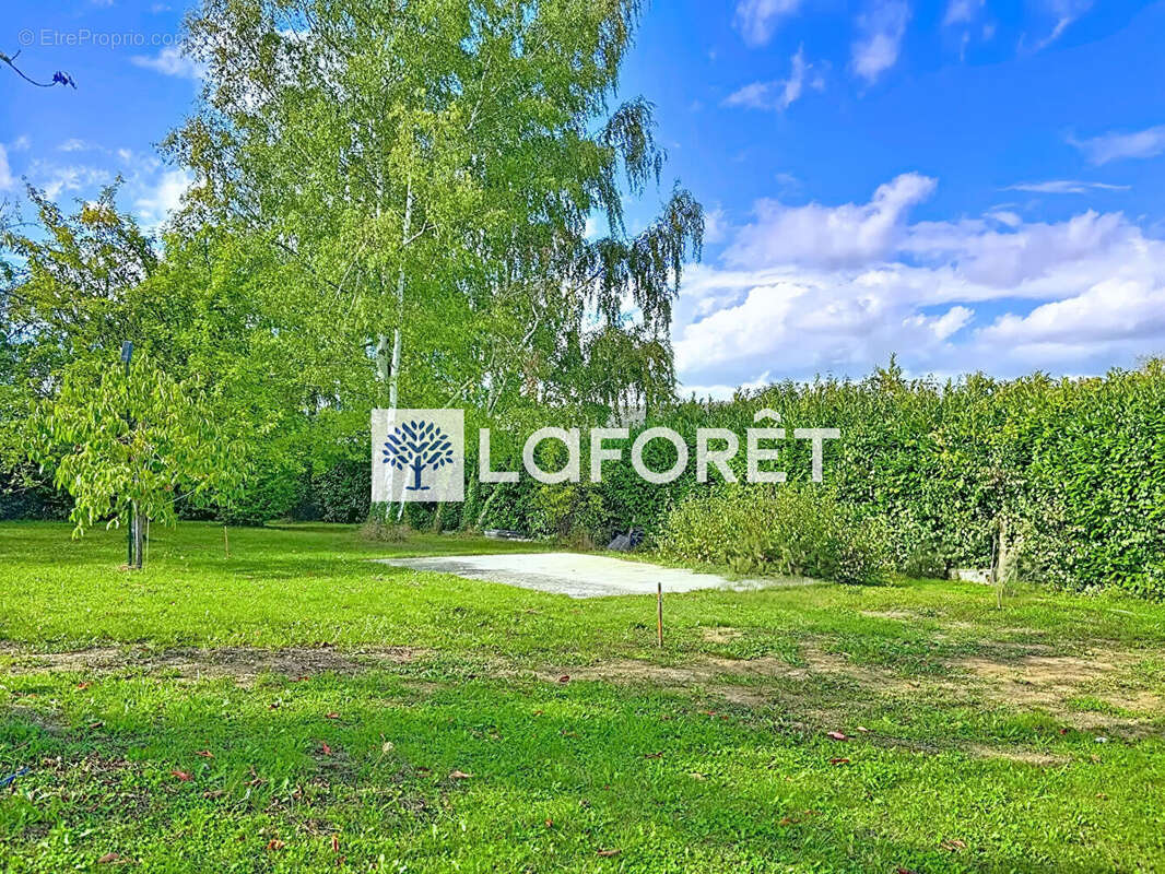 Terrain à CHAMBOURCY