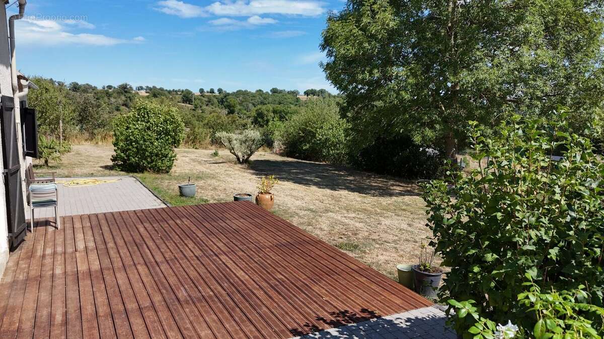 Maison 150 m² à Bellenaves  - photo 5