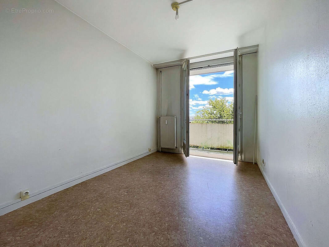 T3 de 74 m²  au dernier étage avec double balcons à Trélazé - photo 13