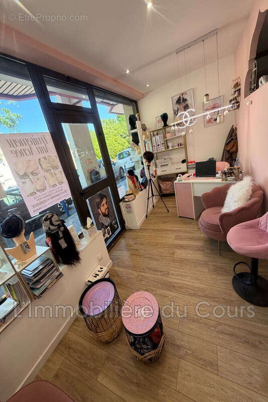 Commerce 51 m² à Martigues  - photo 3