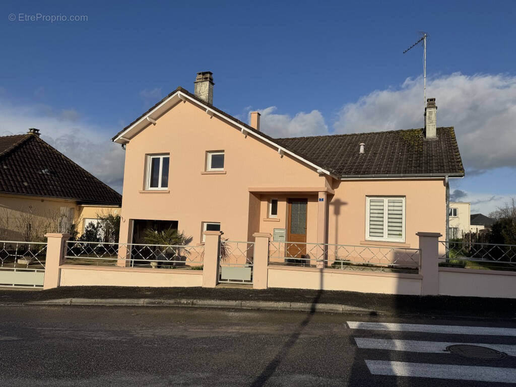 Maison à CHATRES-LA-FORET