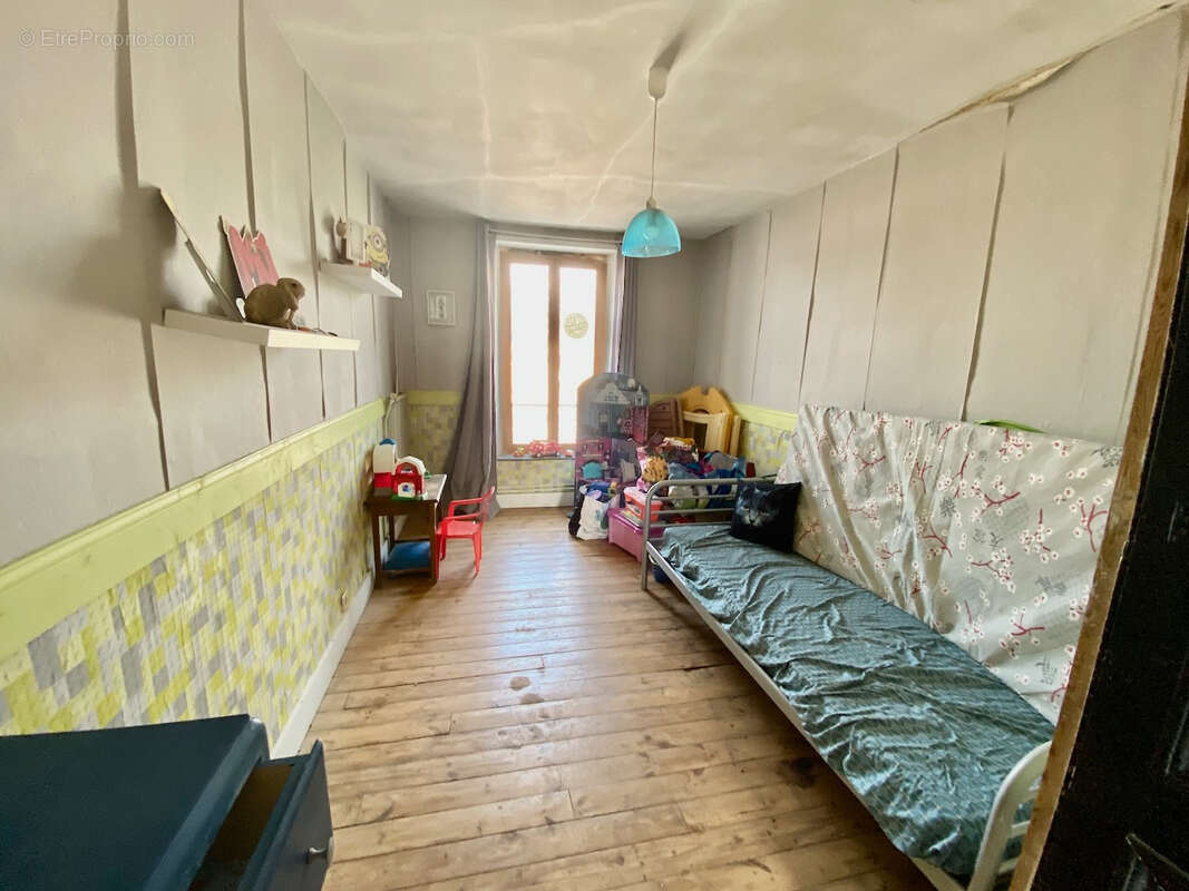 Maison à SARS-POTERIES