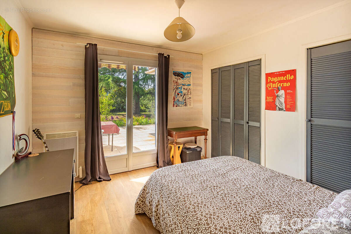 Maison à AMBARES-ET-LAGRAVE