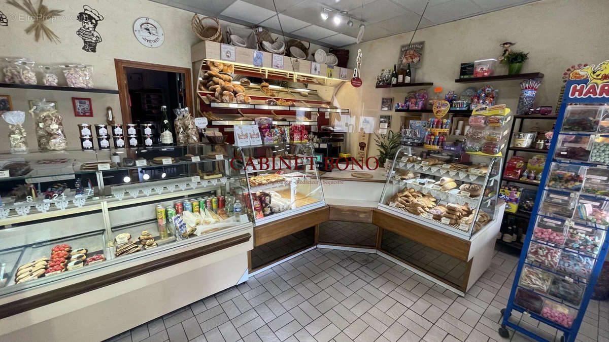 Autre à FONTAINEBLEAU