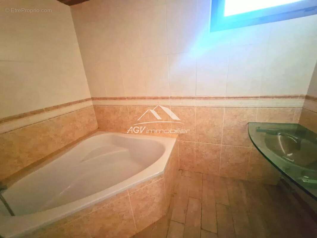 Maison à SAINT-FLORENT-SUR-AUZONNET