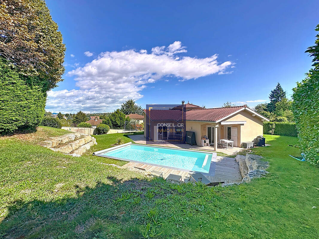 Maison à SAINT-GENIS-LAVAL