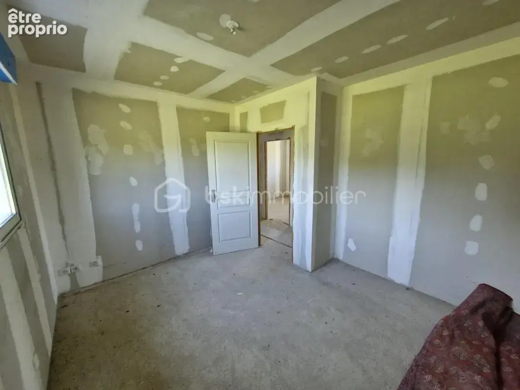 Charmante maison de 100m2 à finir de sublimer sur son terrain de 2135m2 à Menesplet - photo 10