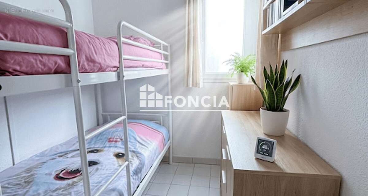 La Grande-Motte – T3 en rez-de-chaussée avec terrasse de 30m² et parking, à 300m de la plage - photo 6
