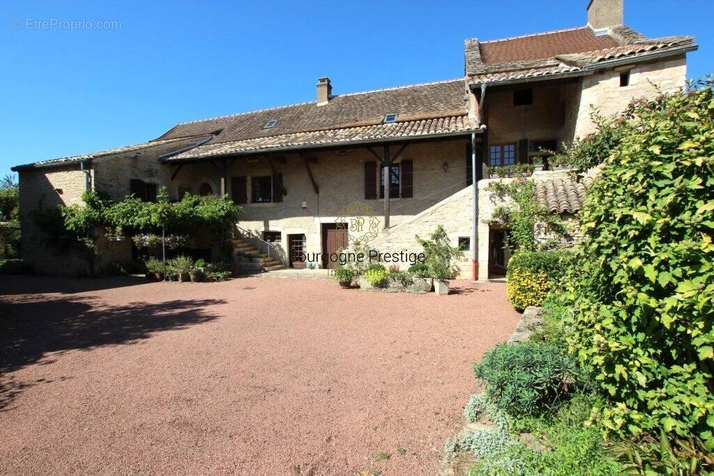 Maison à SENNECEY-LE-GRAND