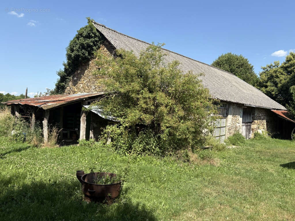 Maison à LAGRAULIERE