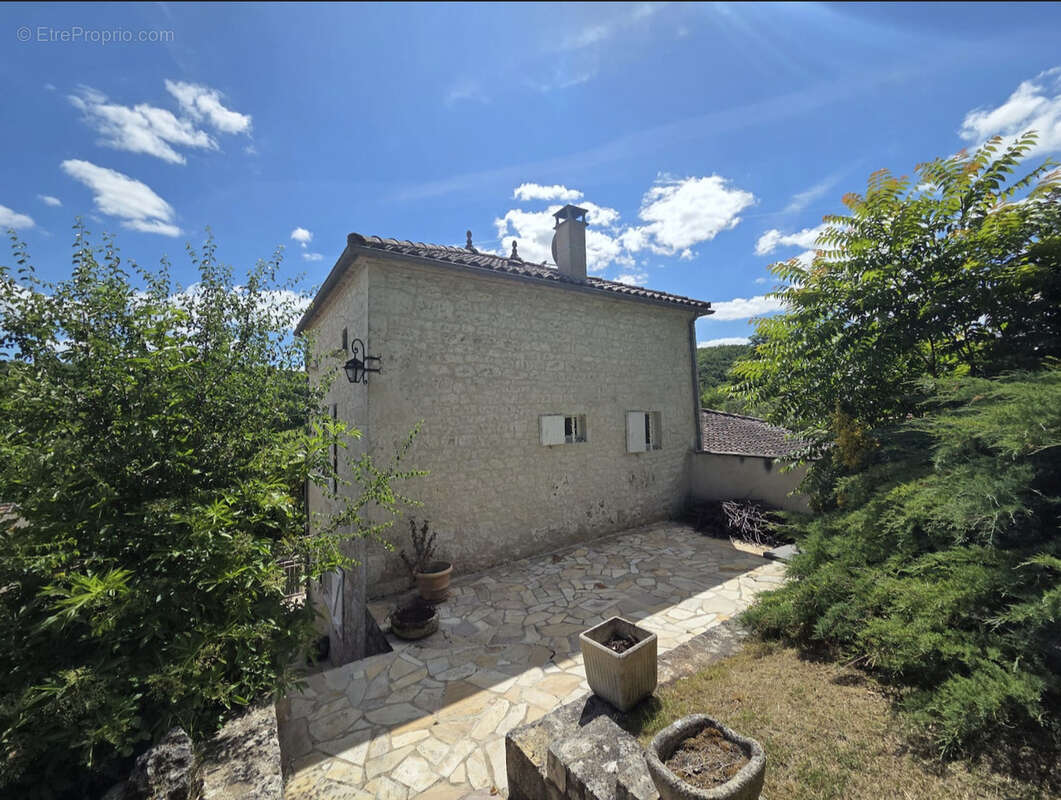 Un véritable havre de paix au cœur d'un village du Quercy. - photo 23