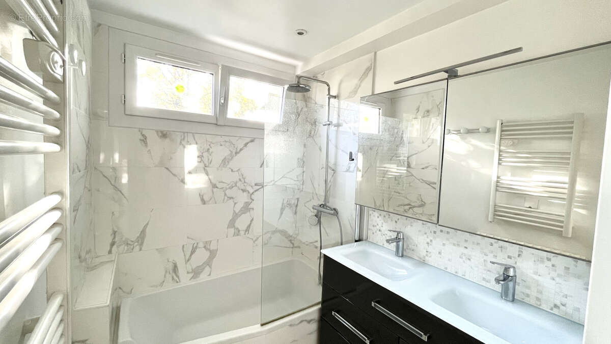 Appartement à ENGHIEN-LES-BAINS