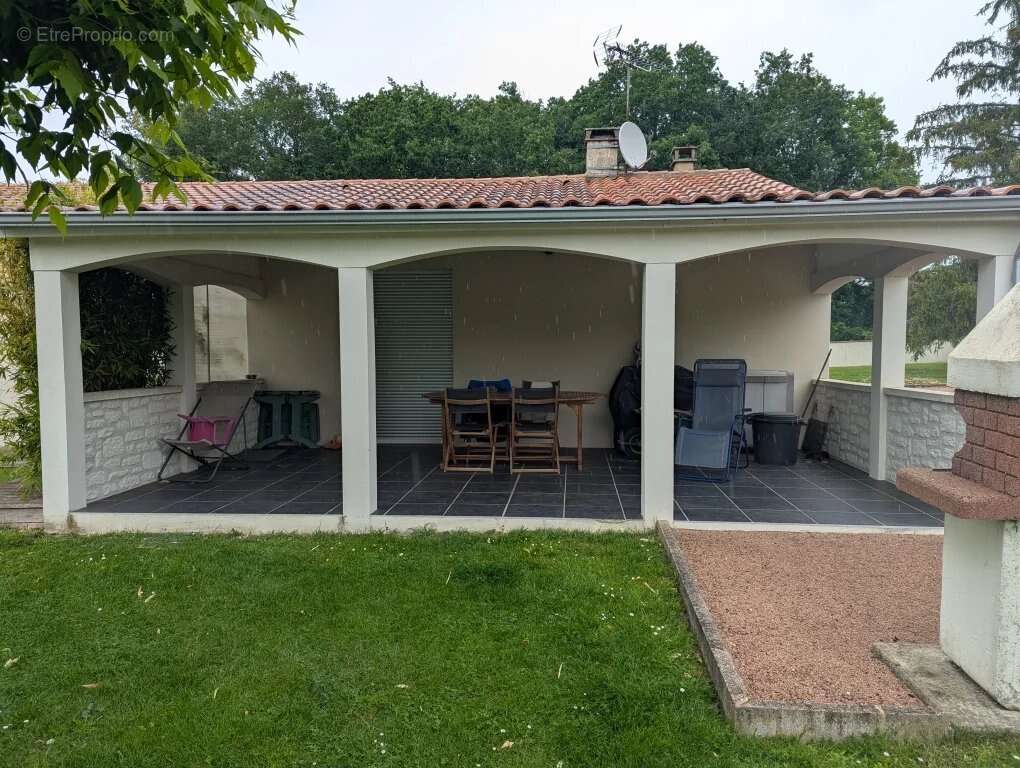 Maison familiale magnifiquement aménagée, située dans un quartier très prisé - photo 14