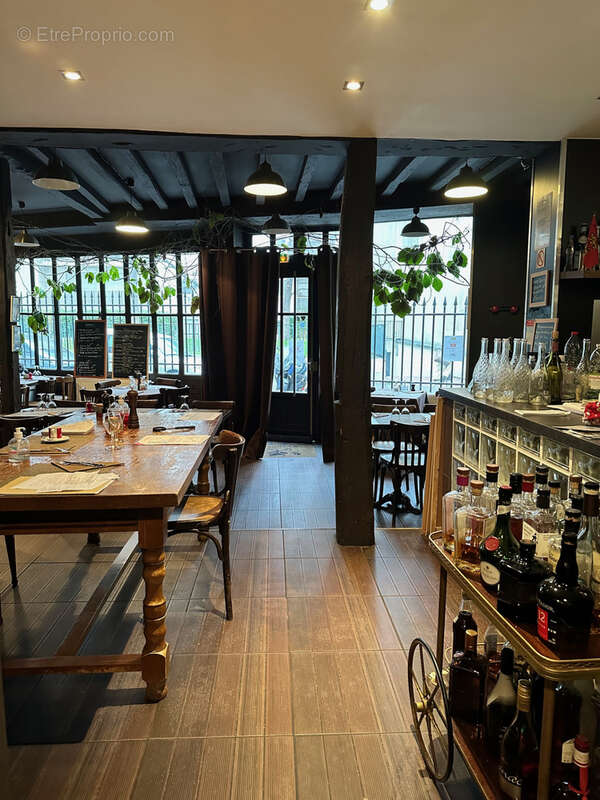 Commerce à PARIS-19E