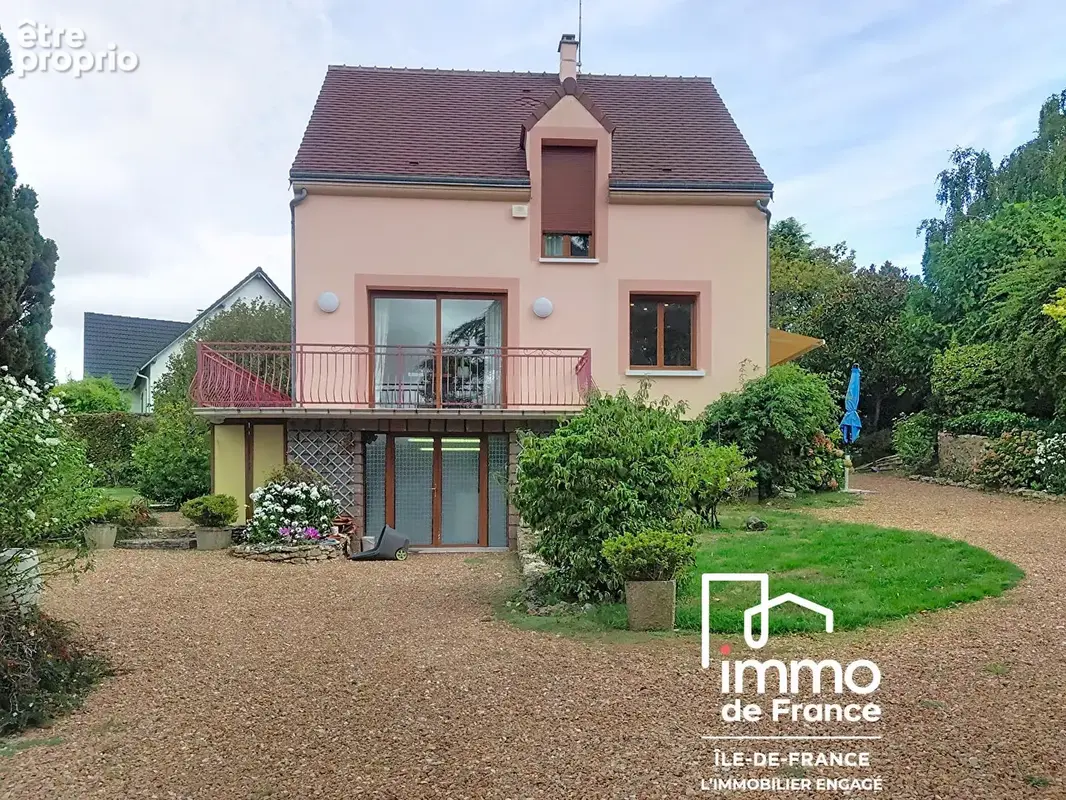 Propriété d'exception ! Maison rénovée, parc de 5 000 m² et piscine couverte - photo 25