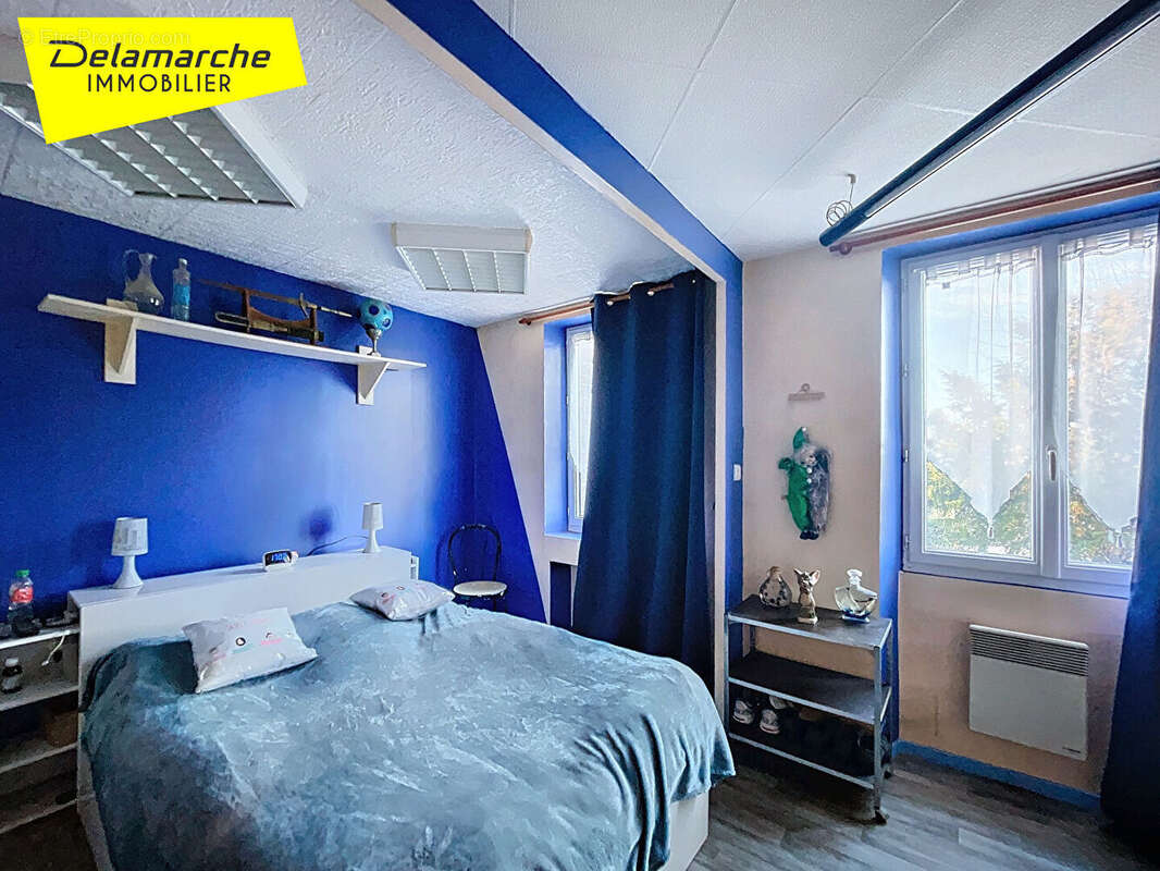 Maison à DONVILLE-LES-BAINS