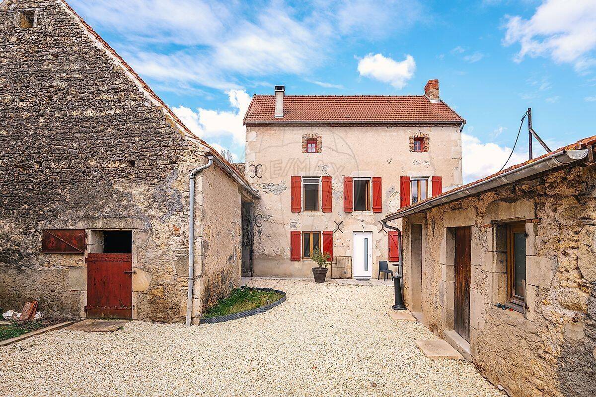 Maison à CHARMES
