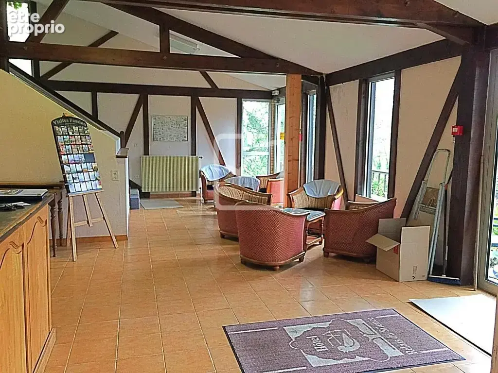 Propriété avec vaste demeure de 1200 m2, tennis, héliport au coeur d’un parc arboré - photo 6