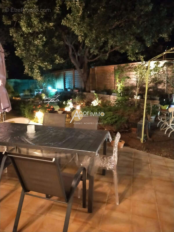Villa 4 pièces 103 m2 hab-terrain 400 m2 + garage,  Sanary quartier de  La gorguette proche de la plage - photo 15