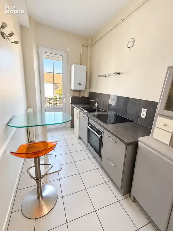 Vichy   proche plan d’eau   appartement t2 avec balcons et ascenseur - photo 2