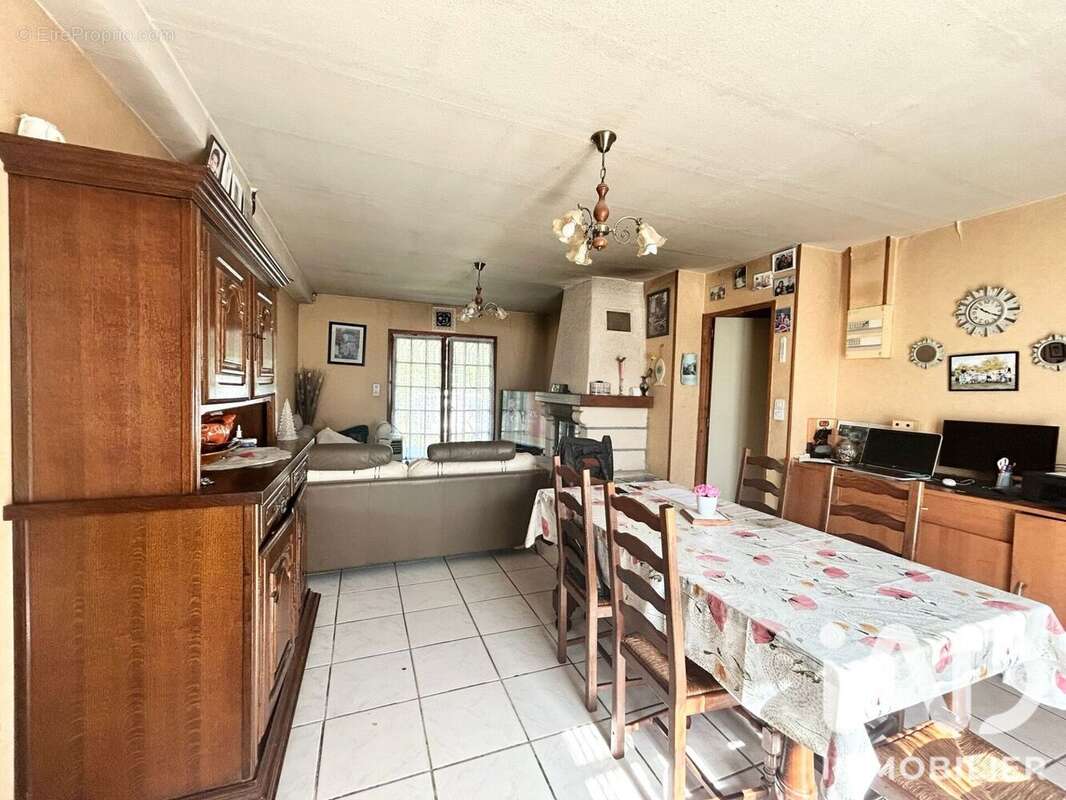 Maison 72 m² à Cublac  - photo 7