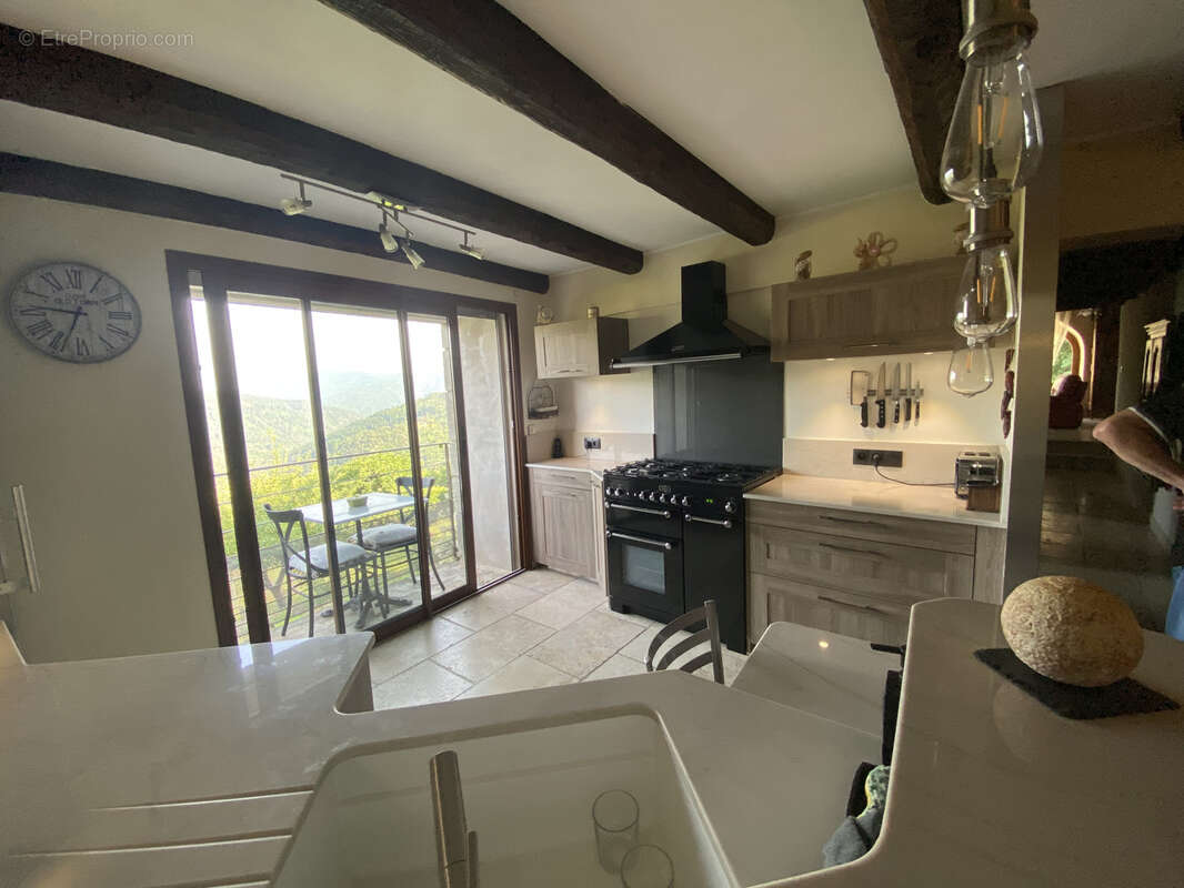 Maison à LE COLLET-DE-DEZE