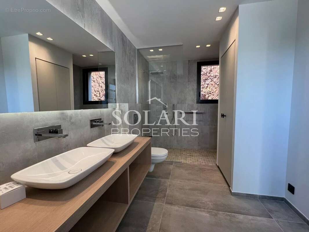 Maison à THEOULE-SUR-MER