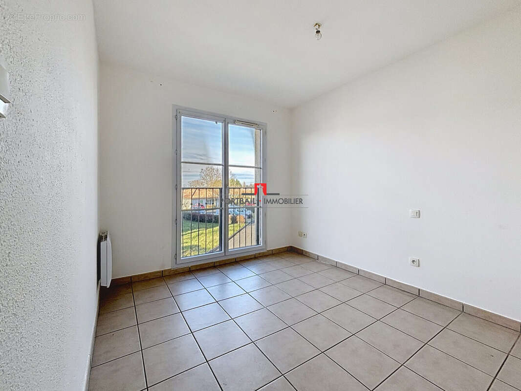 Maison à SAINT-MARTIN-LACAUSSADE