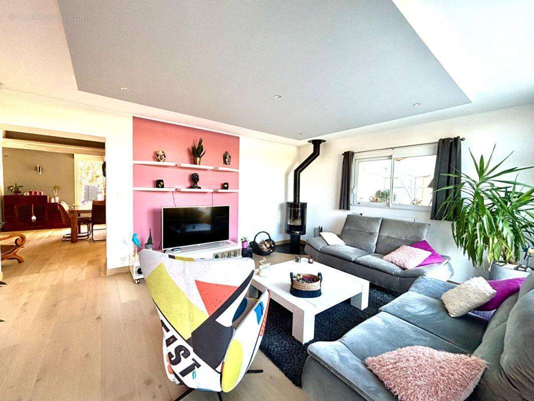 Maison 7 pièce(s) 175 m2 avec piscine - photo 6