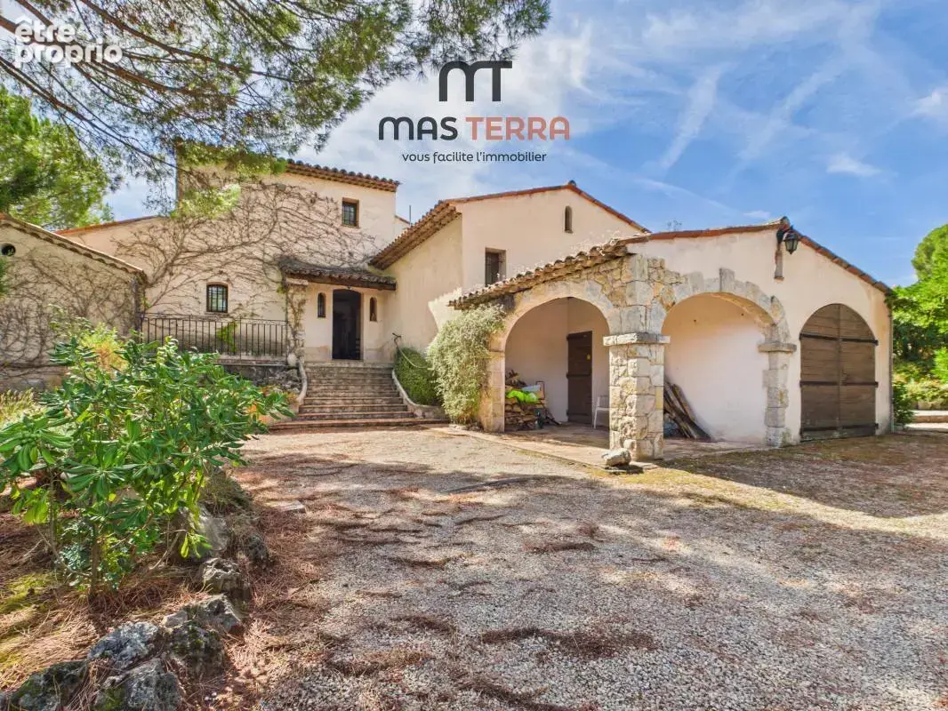 Maison 147 m² à Grasse  - photo 1