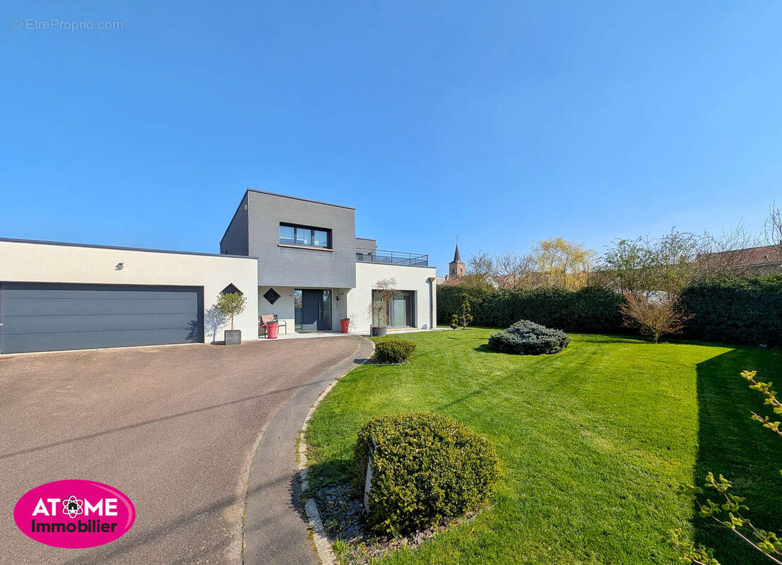 Maison à SAINTE-MARIE-AUX-CHENES