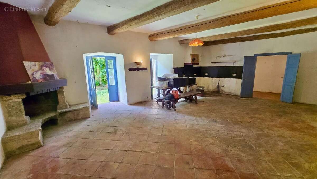 Maison à ESPONDEILHAN