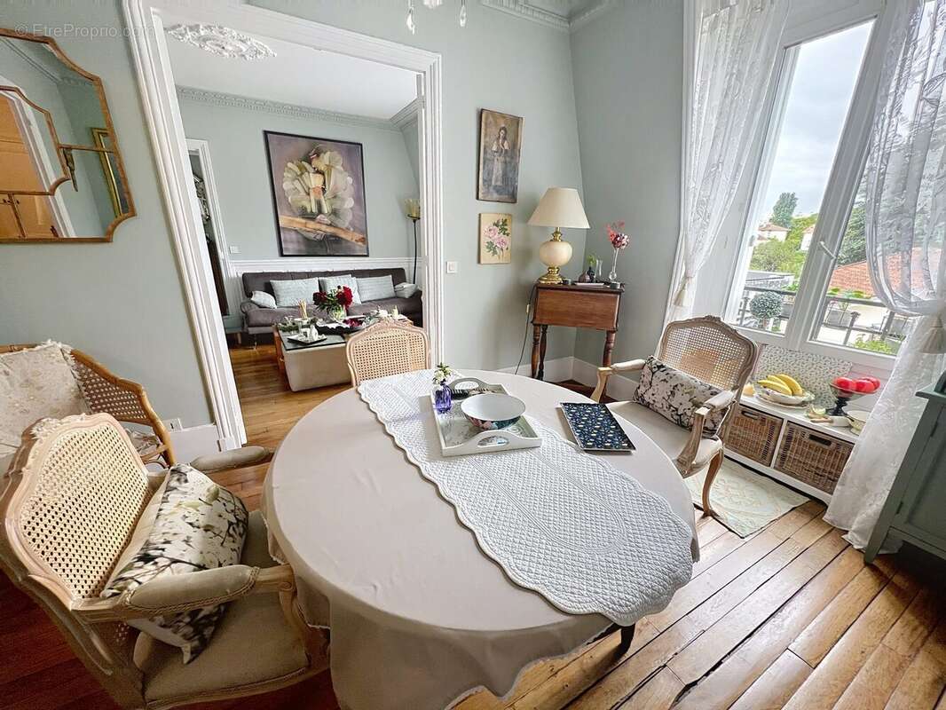 Appartement à GARCHES