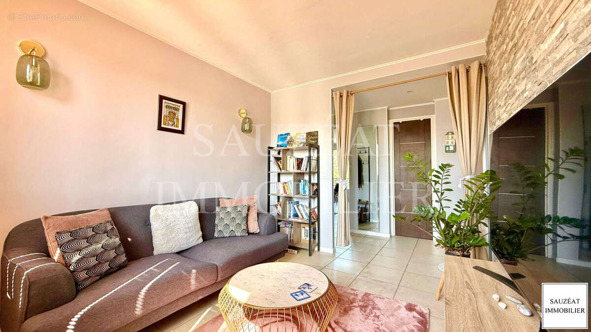 Appartement à BAGNEUX