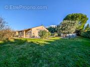 Maison à MONTELIMAR