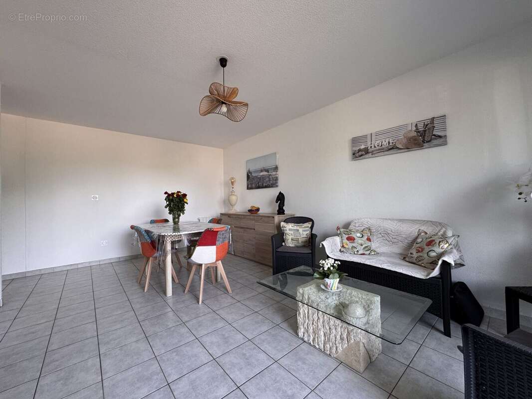 Appartement 62 m² à La Riviere-Saint-Sauveur  - photo 3