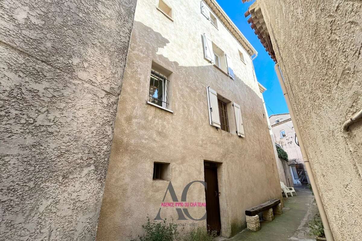 Maison à SAINTE-ANASTASIE-SUR-ISSOLE