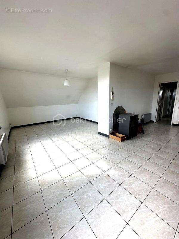 Maison à SAINT-LAURENT-EN-GATINES