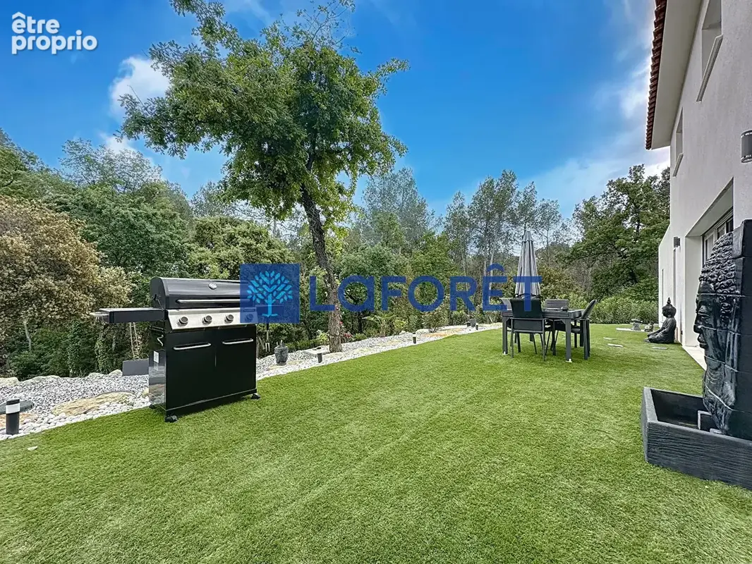 Maison d'exception à vendre à Draguignan - 7 pièces, 6 chambres, 2500 m² de terrain - photo 17
