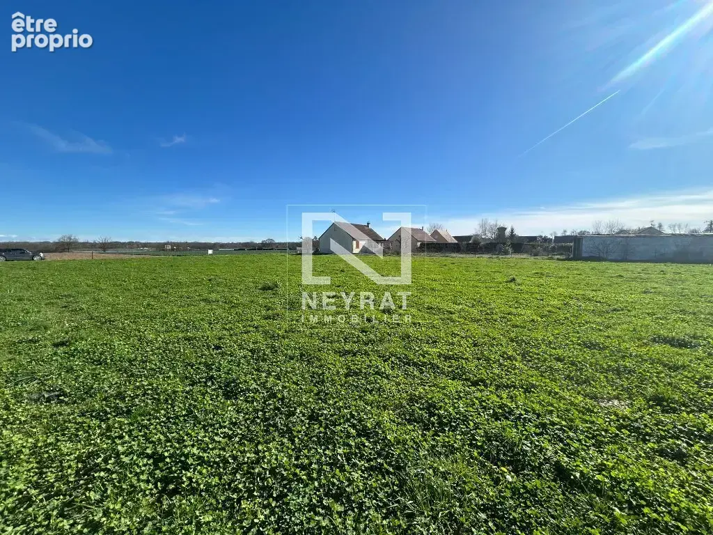 Terrain constructible et borné - photo 1