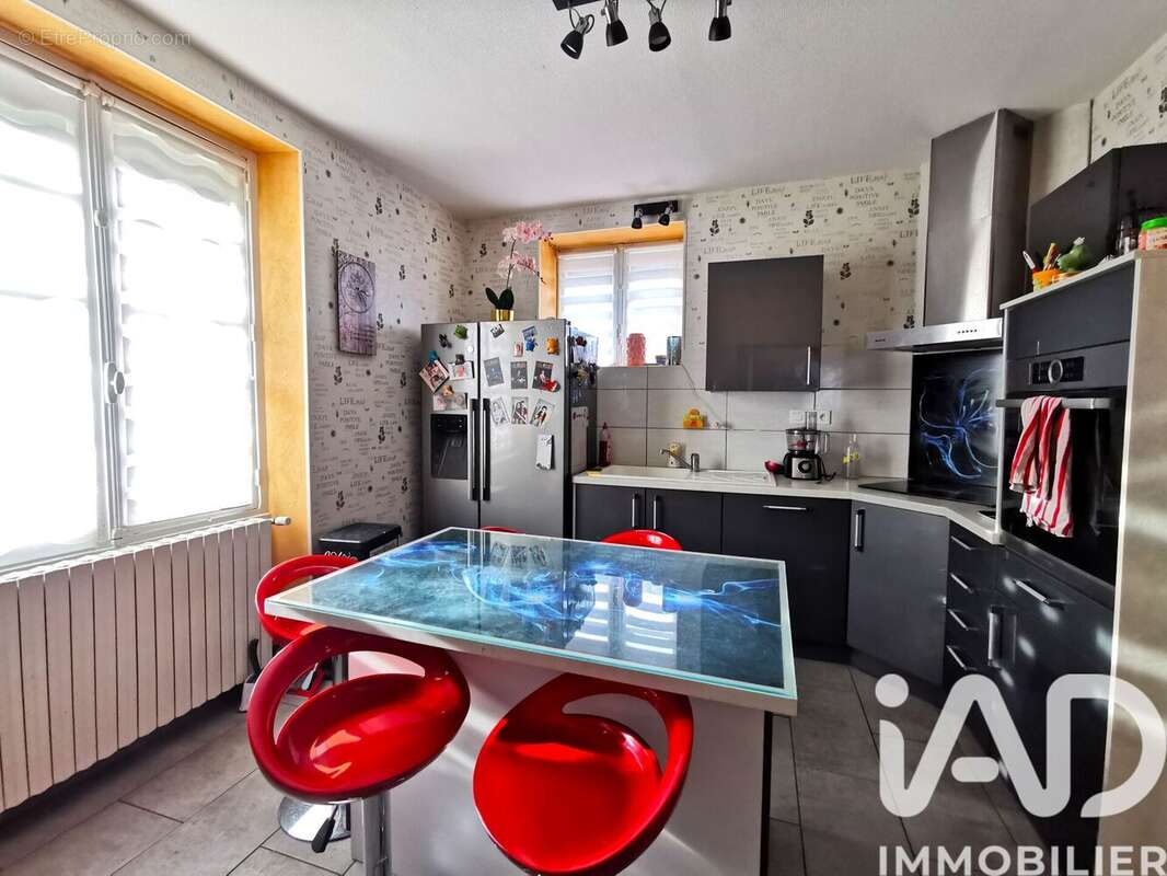 Maison 135 m² à Saint-Santin-De-Maurs  - photo 7