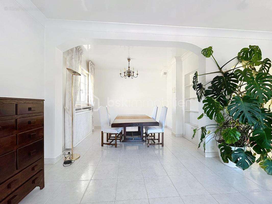 Maison à CORBEIL-ESSONNES