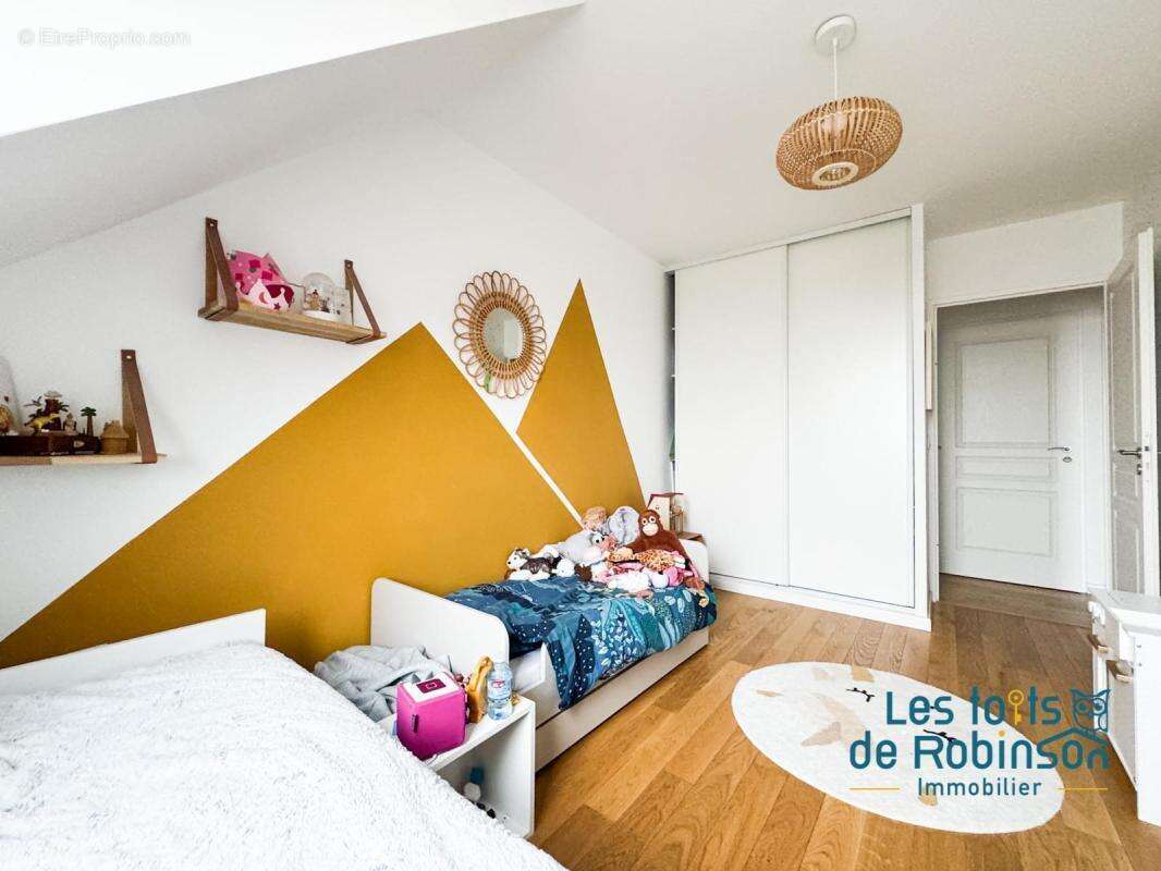 Appartement à LE PLESSIS-ROBINSON