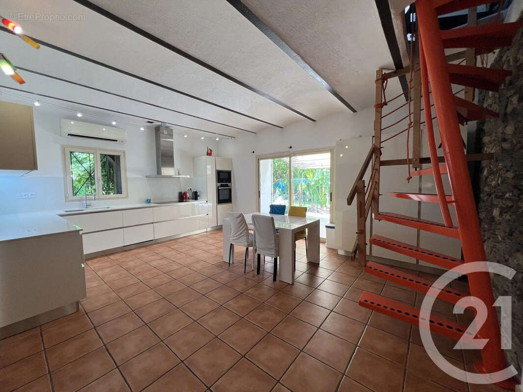 Maison 183 m² à Lucciana  - photo 11