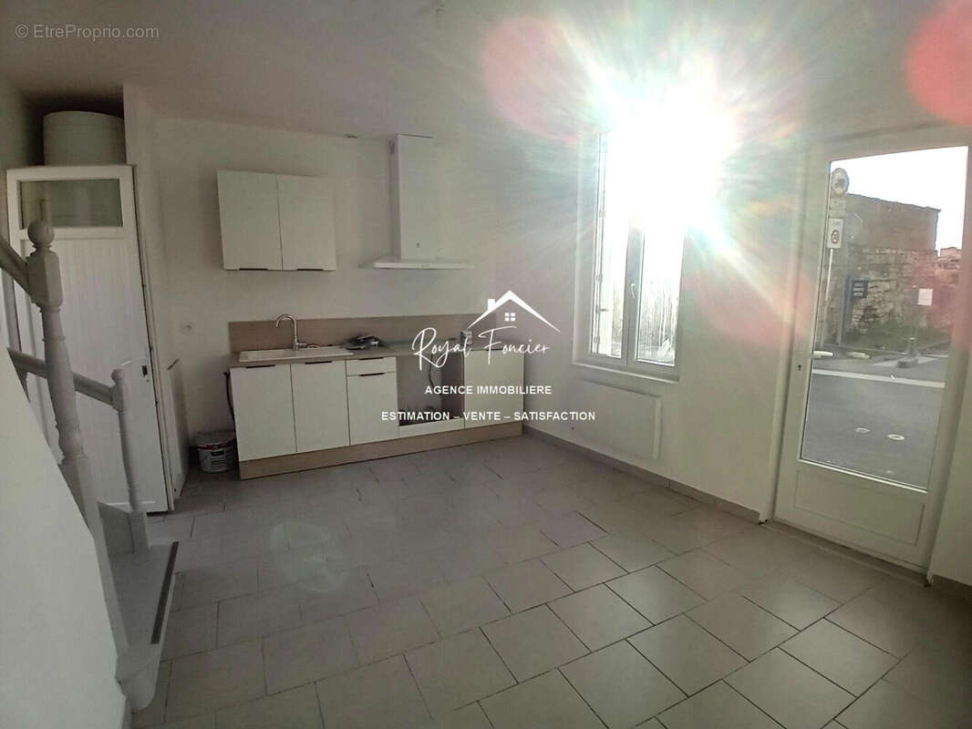 Maison à CHATELLERAULT