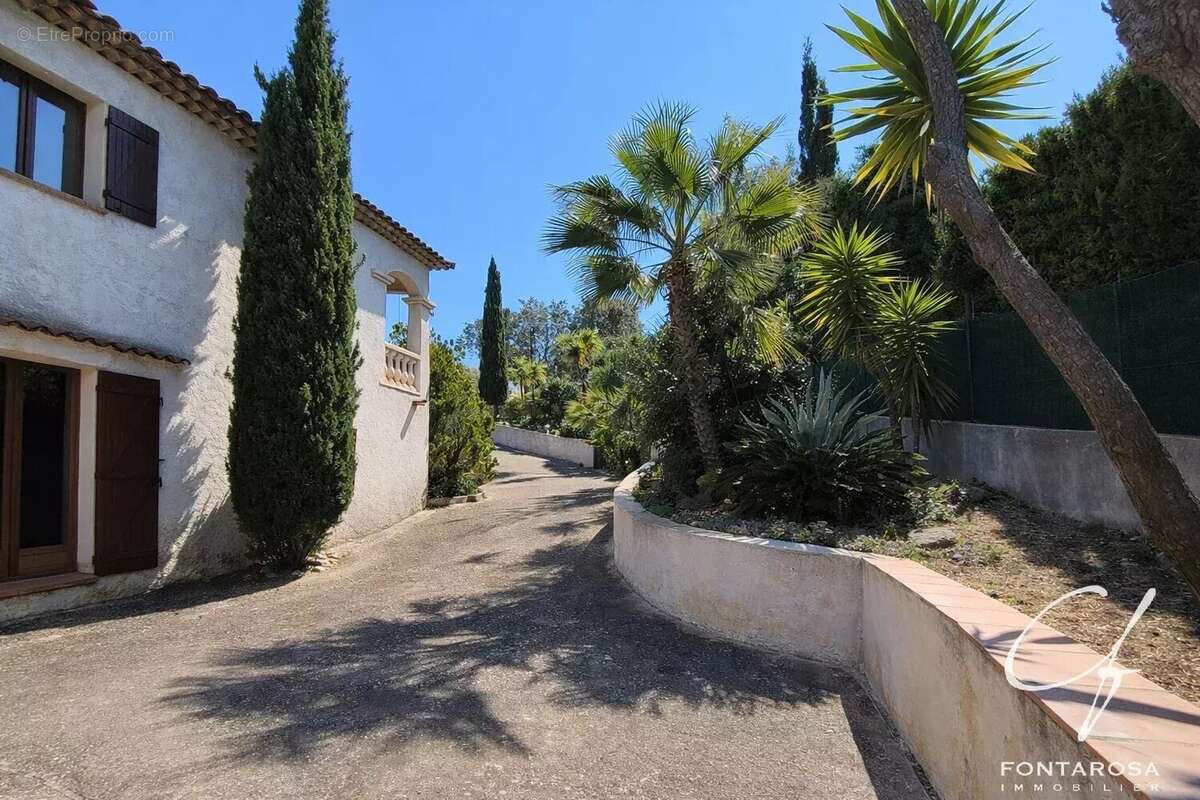 Maison à FREJUS