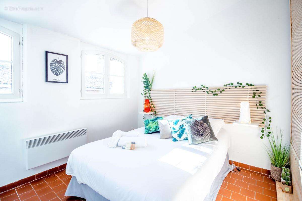 Appartement à MARSEILLE-2E